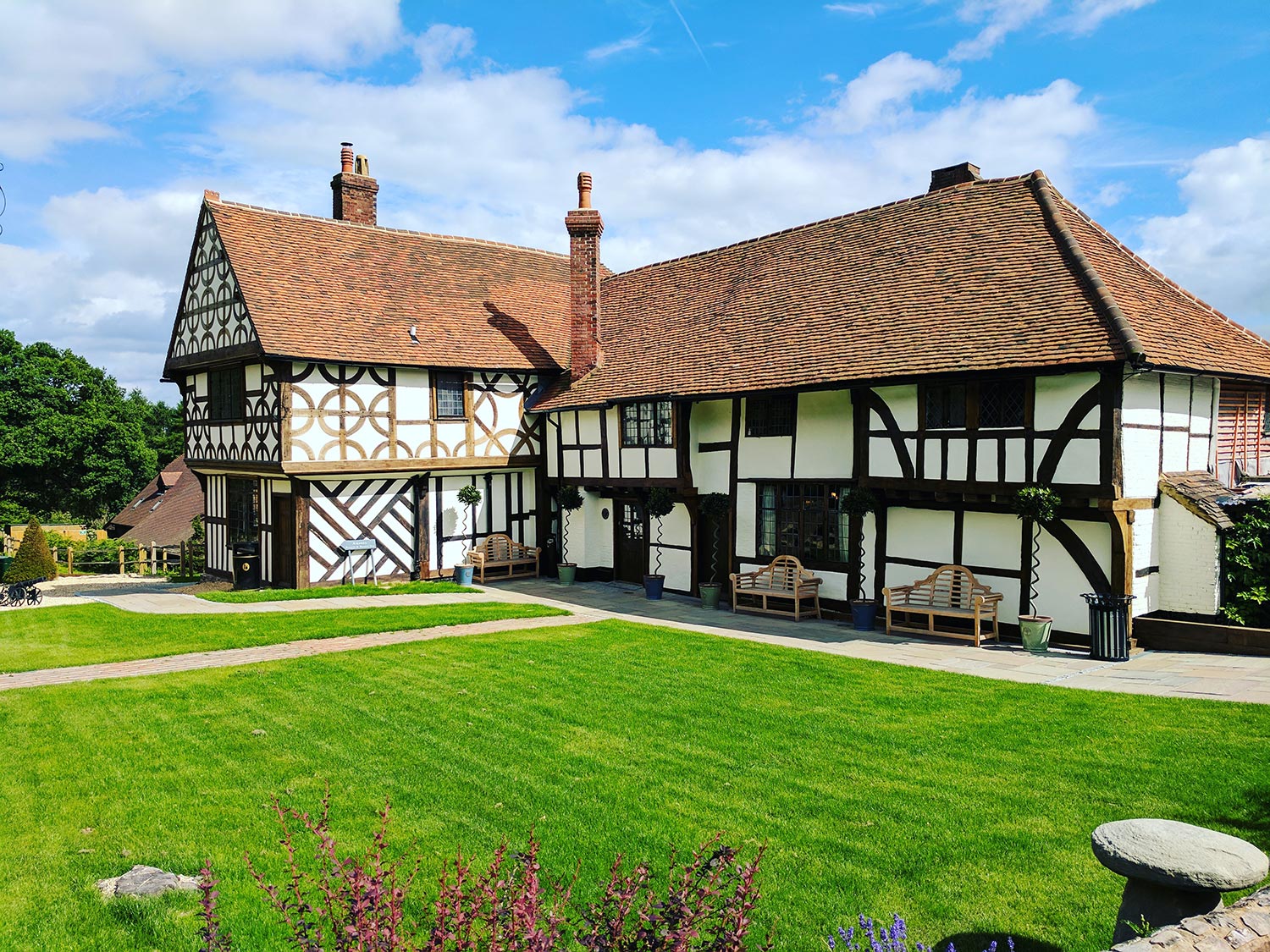 Lythe-Hill-Tudor-House (1)